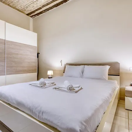 - Stylish One Bedroom