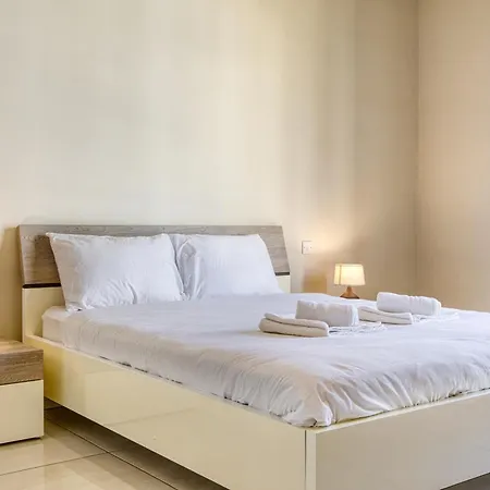 - Stylish One Bedroom Gzira