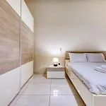 Stylish & Modern 1-bedroom Floor Unit In By Sf Homes