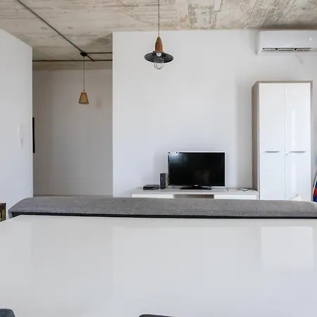 - Stylish One Bedroom