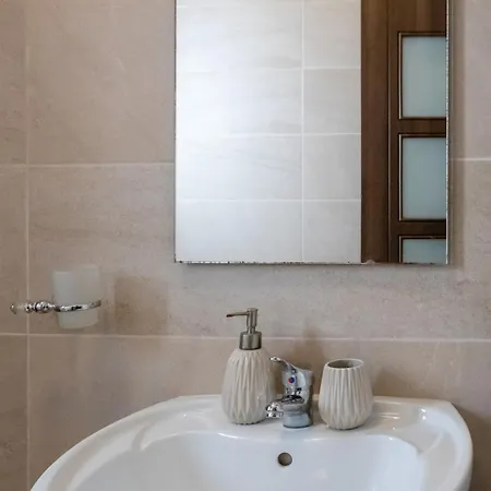 - Stylish One Bedroom Apartamento