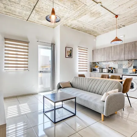 Apartment Stylish & Modern 1-bedroom Floor Unit In By Sf Homes