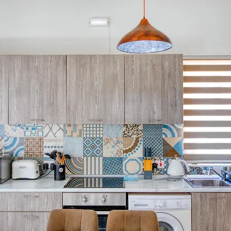 - Stylish One Bedroom *
