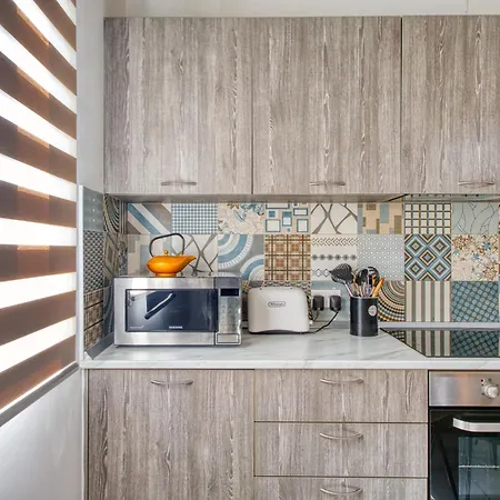 Stylish & Modern 1-bedroom Floor Unit In By Sf Homes *