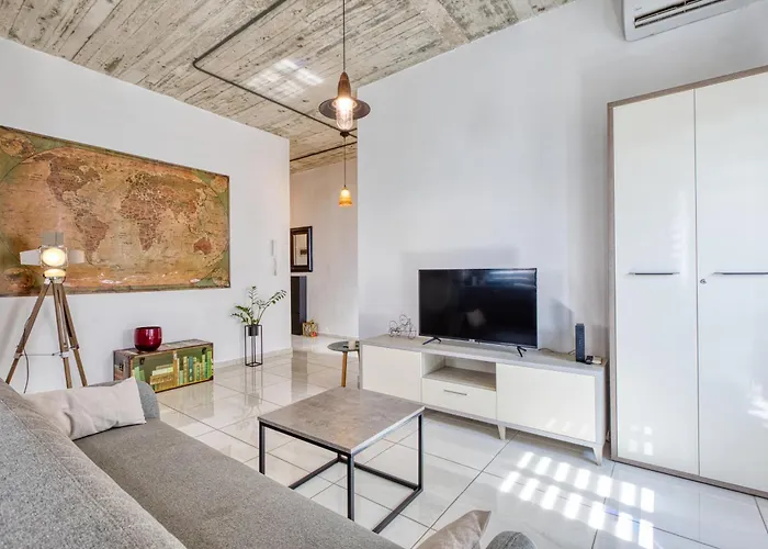 Stylish & Modern 1-bedroom Floor Unit In By Sf Homes Appartement Gzira