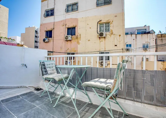 Stylish & Modern 1-bedroom Floor Unit In By Sf Homes Gzira