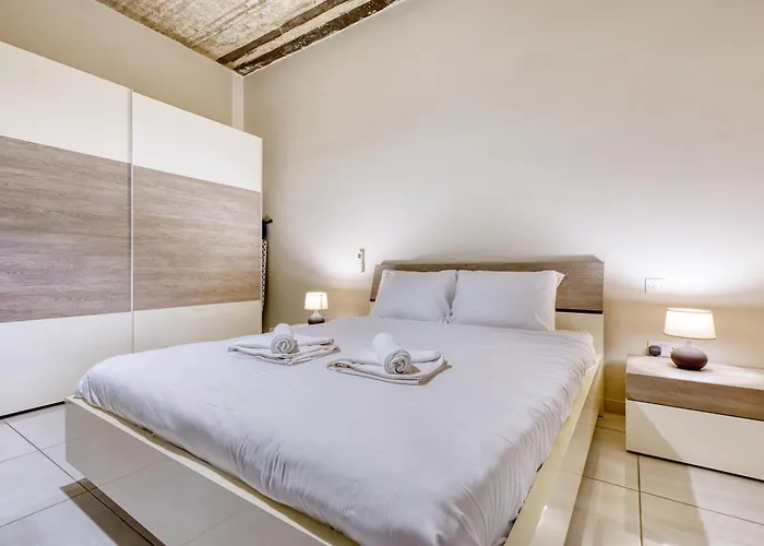 Stylish & Modern 1-bedroom Floor Unit In By Sf Homes