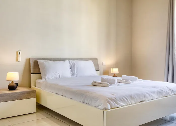 Stylish & Modern 1-bedroom Floor Unit In By Sf Homes Gzira