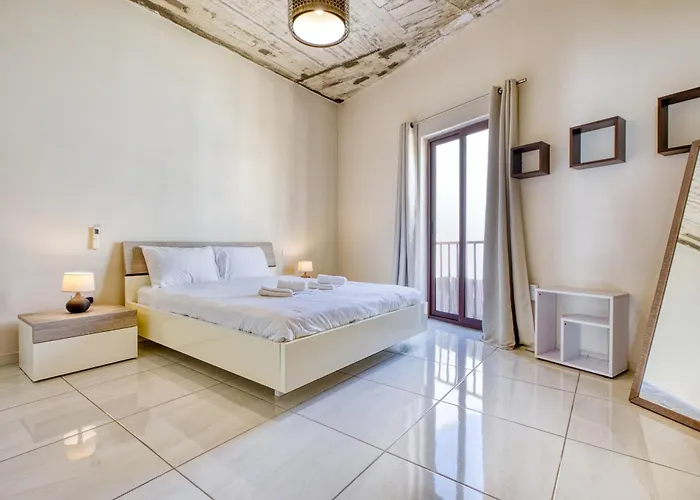 Appartement Stylish & Modern 1-bedroom Floor Unit In By Sf Homes